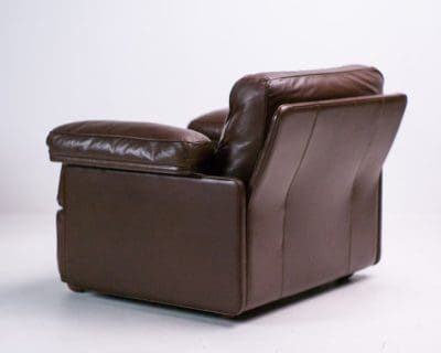 Leather Lounge.jpg
